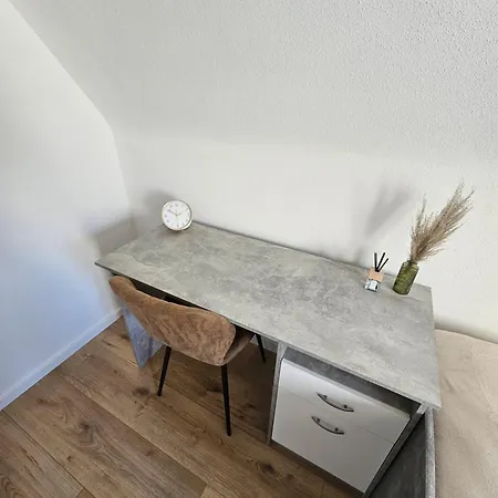 Monteurlodge Donaublick 홈스테이 *